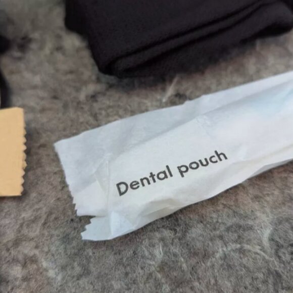 Starlux Airlines Travel Amenity Kits Felt Pouch NWT (Sealed) - Picture 5 of 10